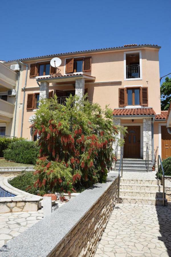 Villa Krasa Sea View Apartmants With Pool Ližnjan Exterior foto